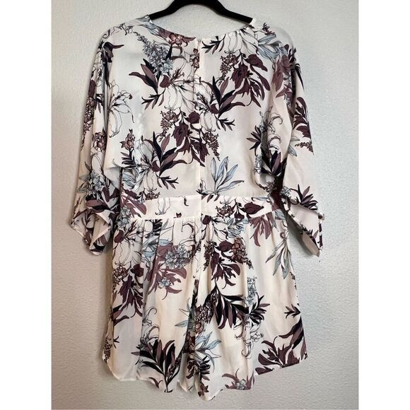 AUDREY 3+1 dolman sleeve peek a boo floral romper sz large - Picture 4 of 7